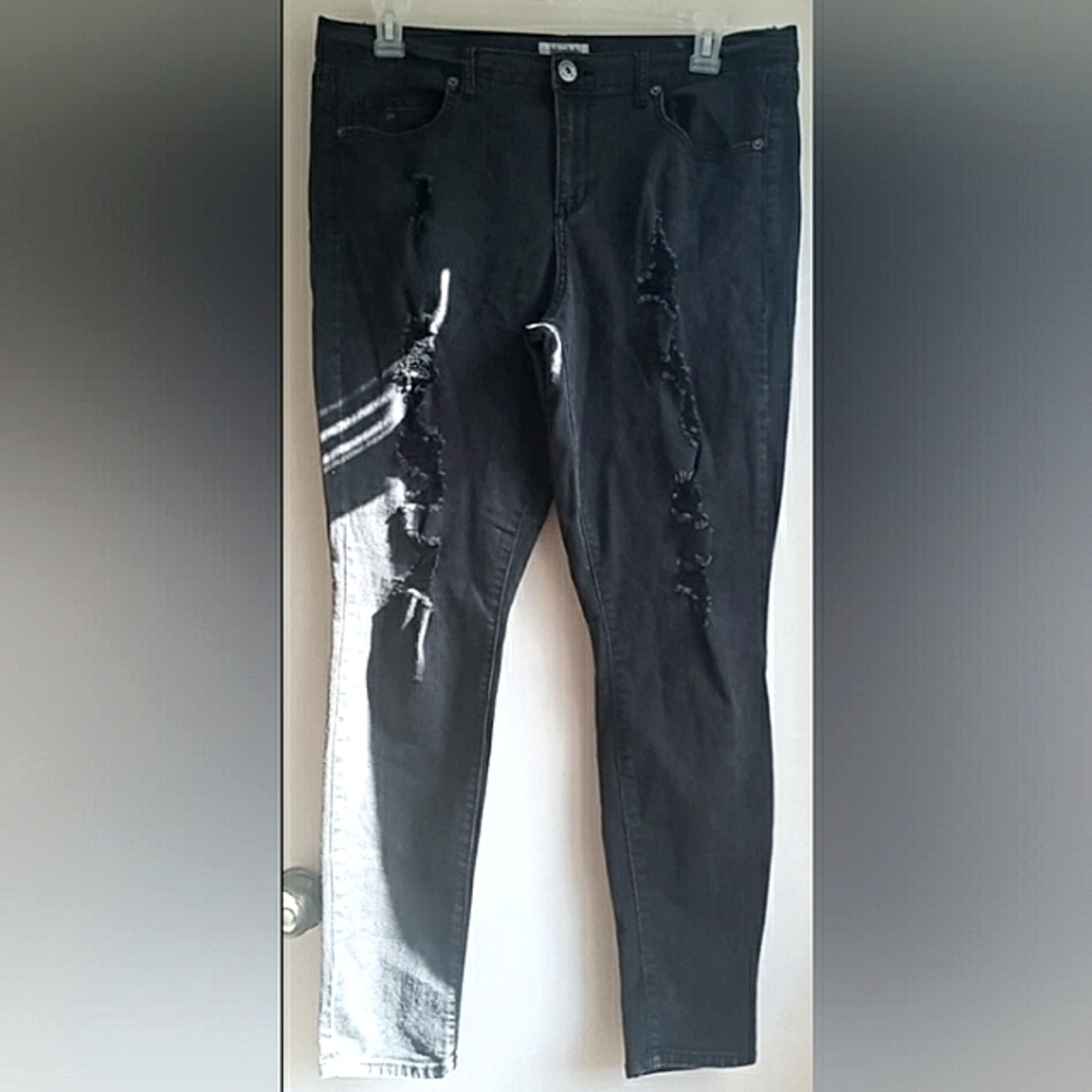 Mudd Skinny Jeans
